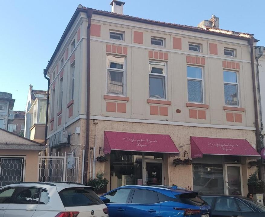 The Central House 1 Burgas Stad Buitenkant foto